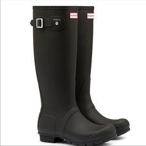 Hunter rain boots size 8 women USA sized